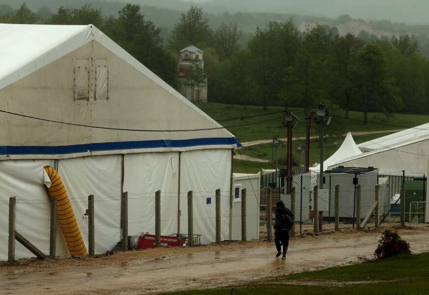 PONOVO ODGOĐENO ZATVARANJE KAMPA "LIPA" Molba da se kamp ne zatvara stigla iz institucija na nivou BiH