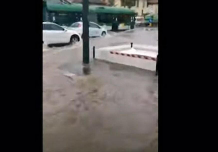 NOVE NEVOLJE NA SJEVERU ITALIJE Ulice Milana pod vodom (VIDEO)