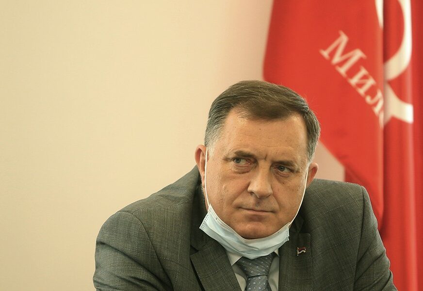 “PANIKA REŽIMA” Zatvaranje granice za Srbe u Crnoj Gori Dodik vidi kao KALKULACIJU VLASTI