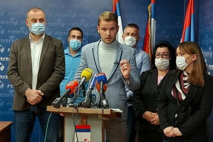 "SIPA DA HAPSI I OVDJE" Stanivuković o spornoj nabavci mobilne bolnice i respiratora