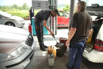 Divljanje cijena: Litar goriva u Srpskoj za godinu dana poskupio 30 odsto