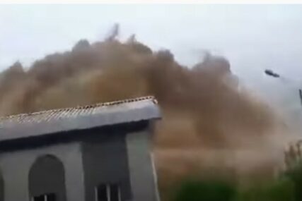 APOKALIPTIČNI SNIMCI IZ KAZAHSTANA Oko 22.000 ljudi evakuisano zbog provale brane (VIDEO)