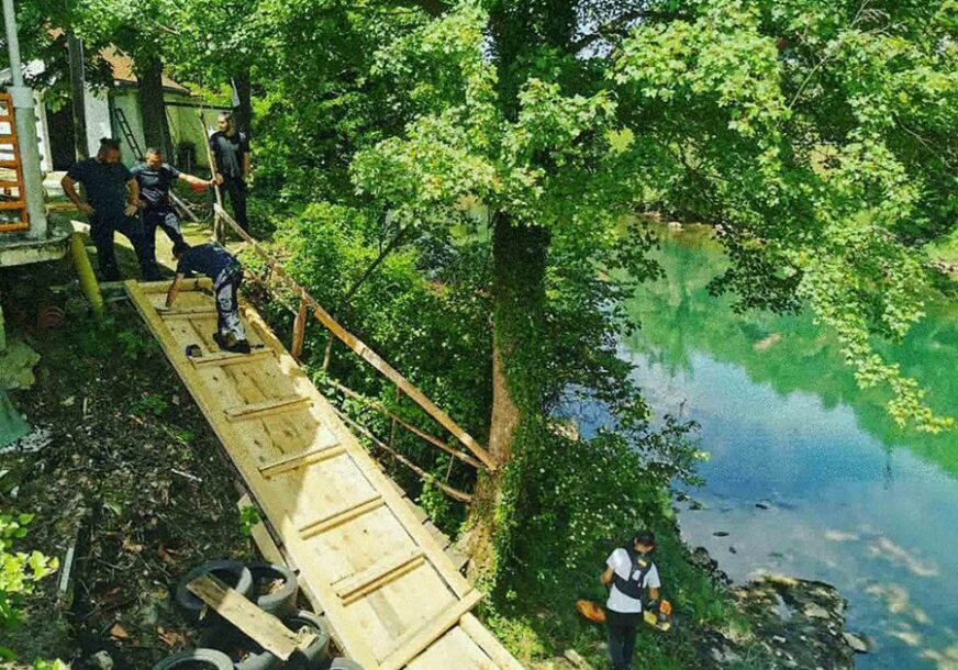 "VRBAS PONOVO PITAK" Zajedno izgradili pristanište za rafting čamce