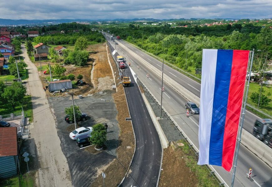POSTAVLJEN ZAVRŠNI SLOJ ASFALTA Pri kraju izgradnja izlaza sa magistrale u Zalužane