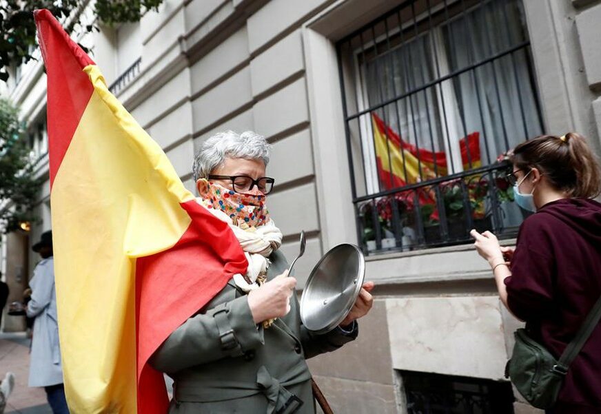 POČAST ZA 27.000 PREMINULIH Španija proglasila desetodnevnu nacionalnu žalost za žrtve pandemije