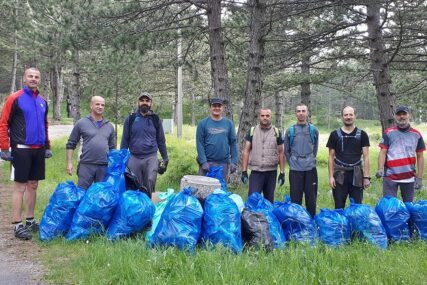 SKUPILI 60 VREĆA SMEĆA Trebinjski planinari primjer kako treba obilježiti dan zaštite životne sredine
