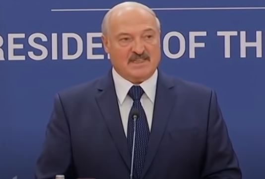 "Srpskoj potrebna osoba koja je iskreno odana svom narodu" Lukašenko čestitao Dodiku izbor za predsjednika