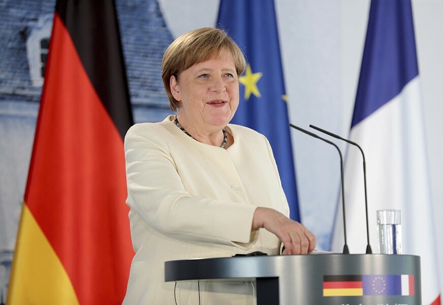 TRINAESTI PUT NA ČELU EU Zanimljive strane predsjedavanja Njemačke