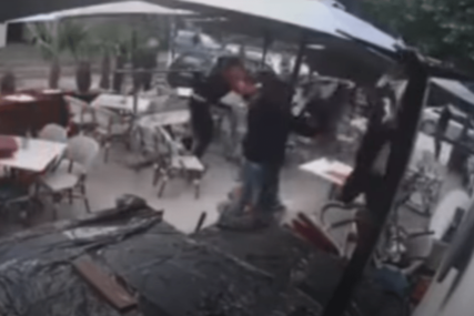 MASOVNA TUČA U NOVOM PAZARU Isplivao snimak sukoba dvije grupe mladića (VIDEO)