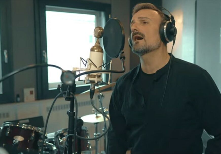 RADI PUNOM PAROM Ivan Milinković refrenom pjesme zaintrigirao fanove (VIDEO)