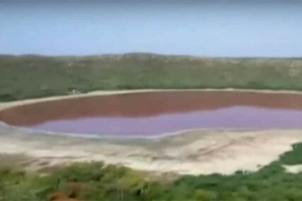 ČUDAN PRIZOR Jezero staro preko 50.000 godina postalo roze, naučnici BEZ OBJAŠNJENJA (VIDEO)