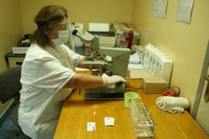 Štab zaključio da je potrebno pojačati proces vakcinacije: Od početka pandemije u Kostajnici ukupno zaražene 324 osobe