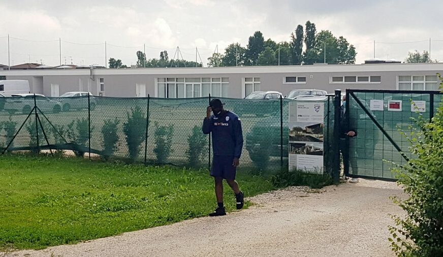 ISTEKLO MU LJEKARSKO UVJERENJE Baloteliju zabranjeno da trenira sa ekipom Breše