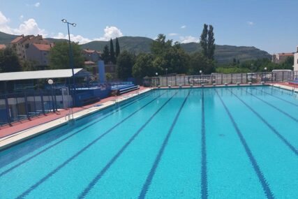 POČINJE SEZONA KUPANJA Olimpijski bazen spreman za posjetioce