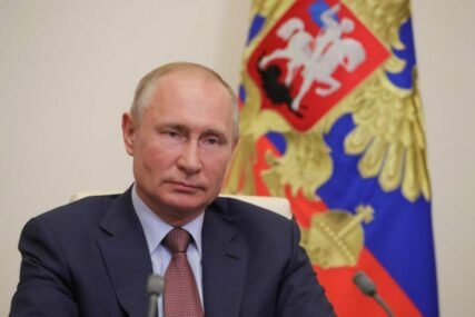 PRISTIŽU REZULTATI Za izmjene u Ustavu koje je predložio Putin glasalo više od 72 ODSTO RUSA