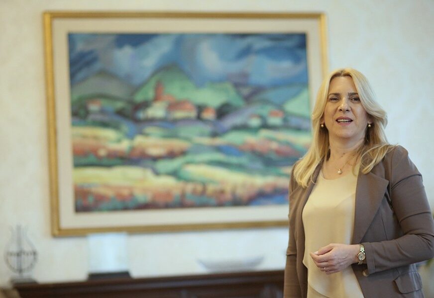 "PONOS REPUBLIKE SRPSKE" Predsjednica čestitala Đorđu Periću odličan plasman na takmičenju harmonikaša (FOTO)