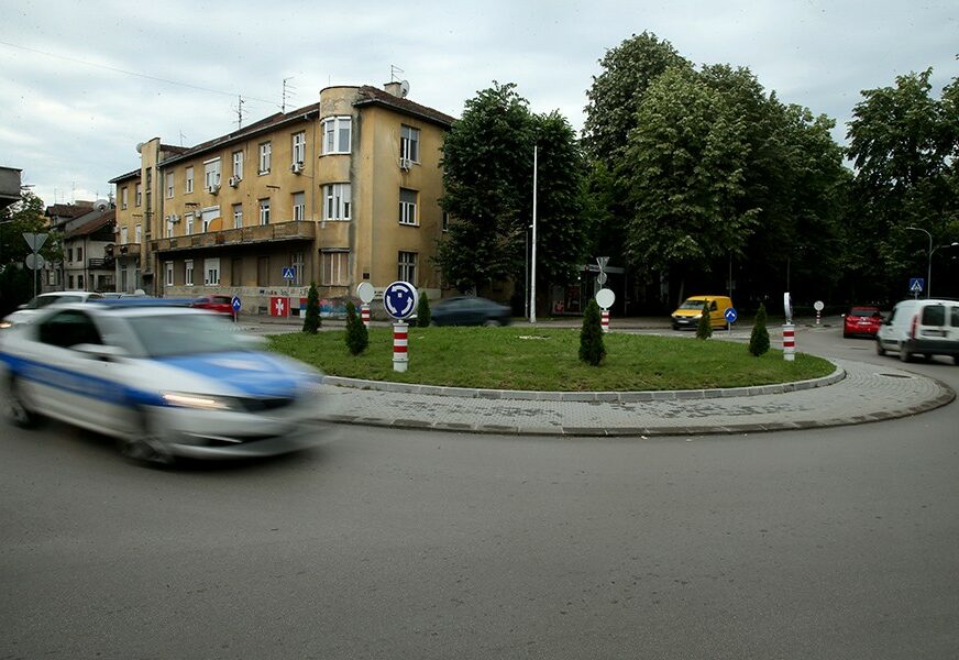 Nesreća u Banjaluci: Automobil udario ženu na pješačkom prelazu