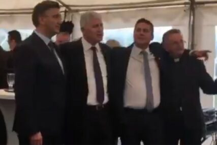OPUSTILI SE I ZAPJEVALI Plenković i Čović zagrljeni pjevali "Moja Hercegovina" (VIDEO)