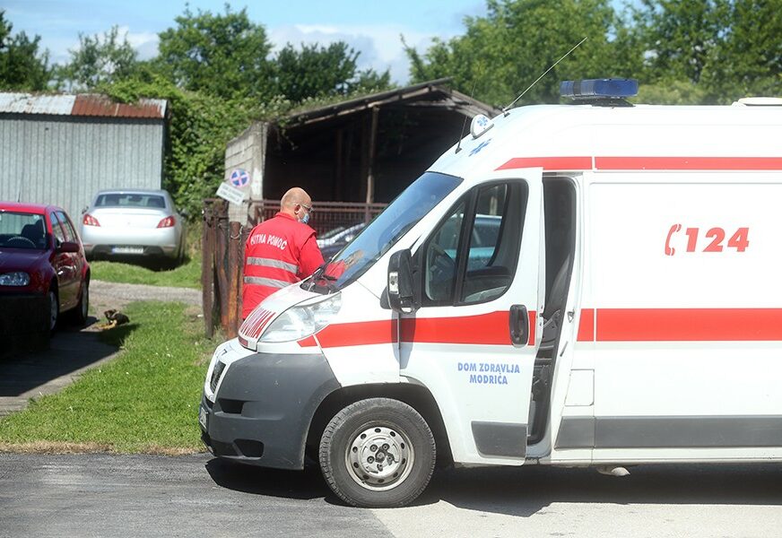 Drama u Karlovcu: Dijete se popelo na vagon teretnog voza pa ga udarila struja