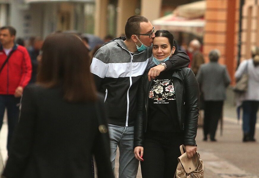 RAZMATRAJU SE DODATNE MJERE Jovanović: Žarište u jednom gradu, među MLAĐOM POPULACIJOM