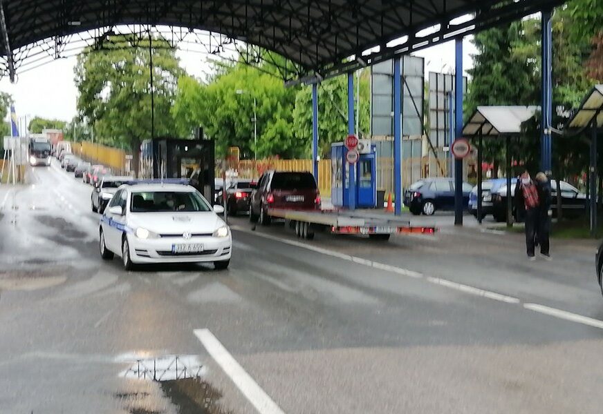 NESMETANO ODVIJANJE SAOBRAĆAJA Na graničnim prelazima u BiH bez većih gužvi