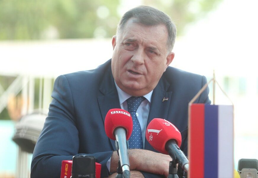 "PROBLEMATIZUJE ODNOSE" Dodik poručio da Komšić ne može držati lekcije Srbiju
