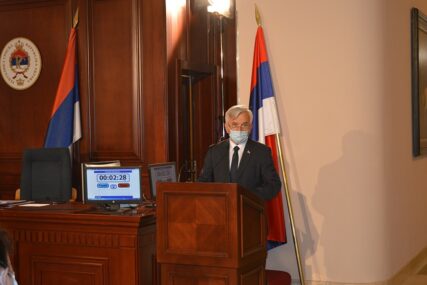 ČUBRILOVIĆ O SPORNOJ REZOLUCIJI "Iskazati sabornost i posvećenost pravdi i istini"