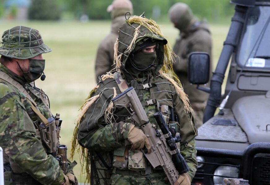 NATO INVAZIJA U CENTRU EVROPE Poljska vojska "greškom" okupirala češku teritoriju