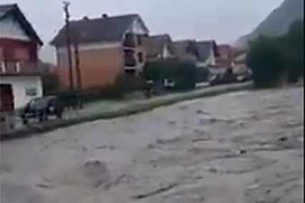 DRAMA U SRBIJI Zbog izlivanja rijeka obustavljen saobraćaj, razmišlja se i o EVAKUACIJI (VIDEO)