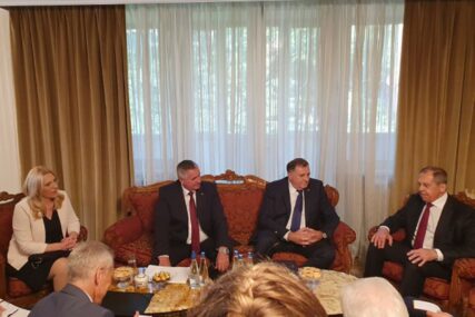 SASTANAK U BEOGRADU Zvaničnici Srpske razgovarali sa Lavrovim (FOTO)