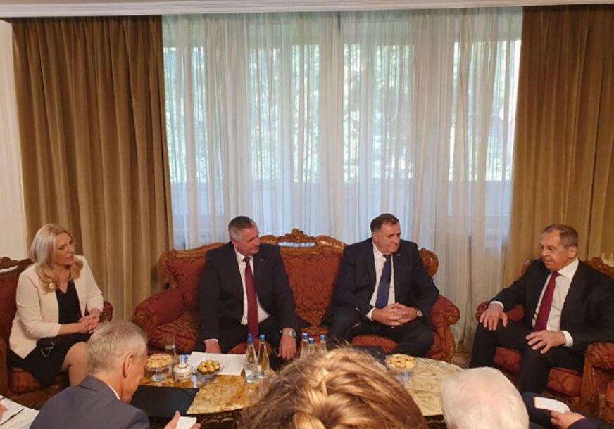 SASTANAK U BEOGRADU Zvaničnici Srpske razgovarali sa Lavrovim (FOTO)