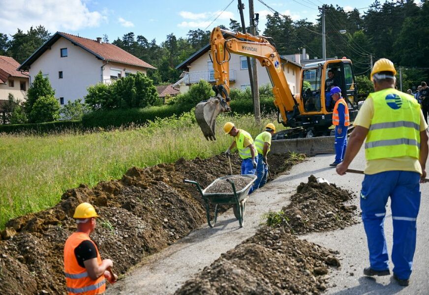 Radost za 500 domaćinstava: U toku izgradnja vodovodne mreže za više dijelove naselja Česma