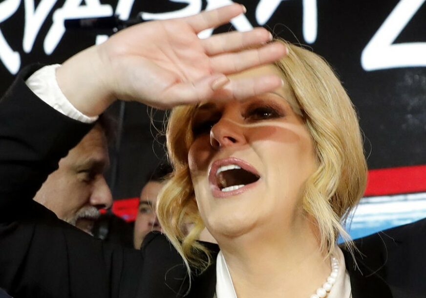 KOLINDA POKAZALA SREDNJI PRST Bivša predsjednica Hrvatske poslala nimalo suptilnu poruku Škori (FOTO)