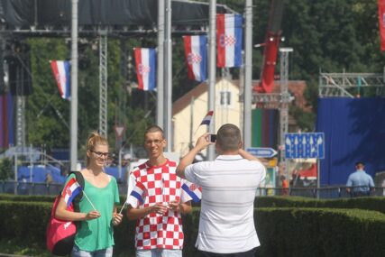 AKO SE NASTAVI LOŠ TREND Slovenija upozorila Hrvatsku da će završiti na listi NEBEZBJEDNIH DRŽAVA