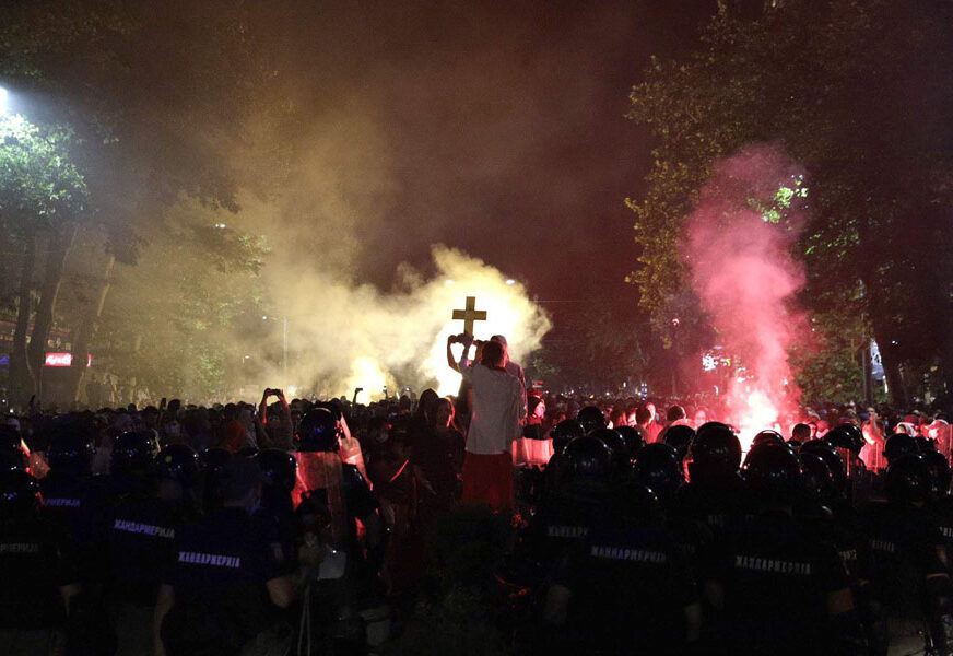 PROCESUIRANO 25 DEMONSTRANATA U BEOGRADU Još se utvrđuju identiteti drugih vinovnika