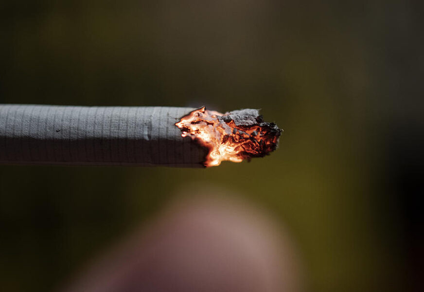 ZBOG ZDRAVLJA ZABORAVILI NA POROK Milion pušača ostavilo cigarete tokom pandemije