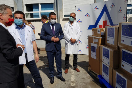 OPREMA VRIJEDNA 230.000 KM Dobojskoj bolnici uručena donacija EU
