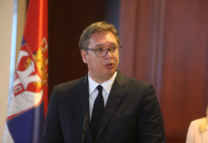 POVODOM DANA DRŽAVNOSTI Predsjednik Srbije uručio odlikovanja
