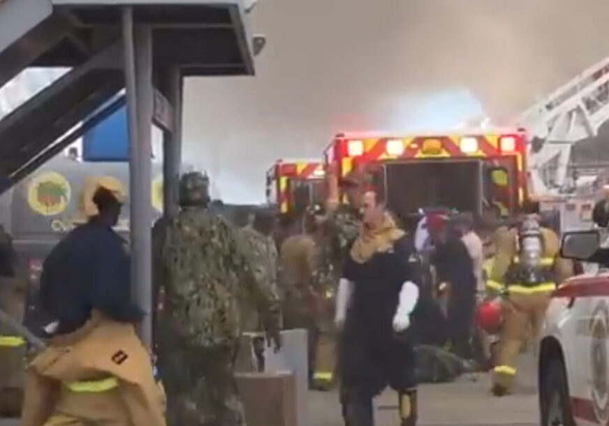 POŽAR NA AMERIČKOM VOJNOM BRODU Povrijeđena 21 osoba, svi evakuisani (VIDEO)