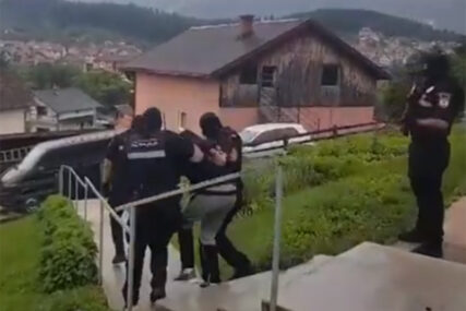 AKCIJA POLICIJE U PALAMA Uhapšen osumnjičeni za ubistvo u Herceg Novom (FOTO, VIDEO)