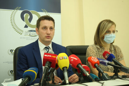 DVIJE OSOBE PREMINULE U Srpskoj korona virus potvrđen kod još 16 osoba