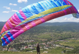 Nesreća na istoku Hrvatske: Srušio se paraglajder, nije poznat stepen povreda