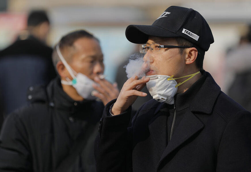 SZO UPOZORAVA PUŠAČE „Pušenje povezano sa većim rizikom od smrti zbog korone“