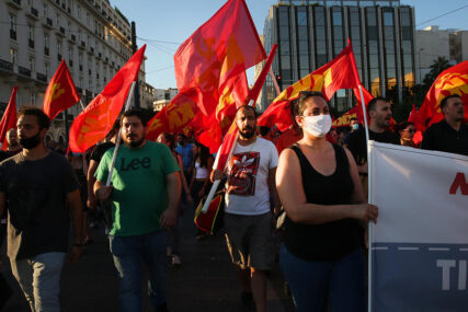 KLJUČA POBUNA U GRČKOJ Zbog zakona o ograničavanju demonstracija hiljade ljudi na ulicama (FOTO, VIDEO)