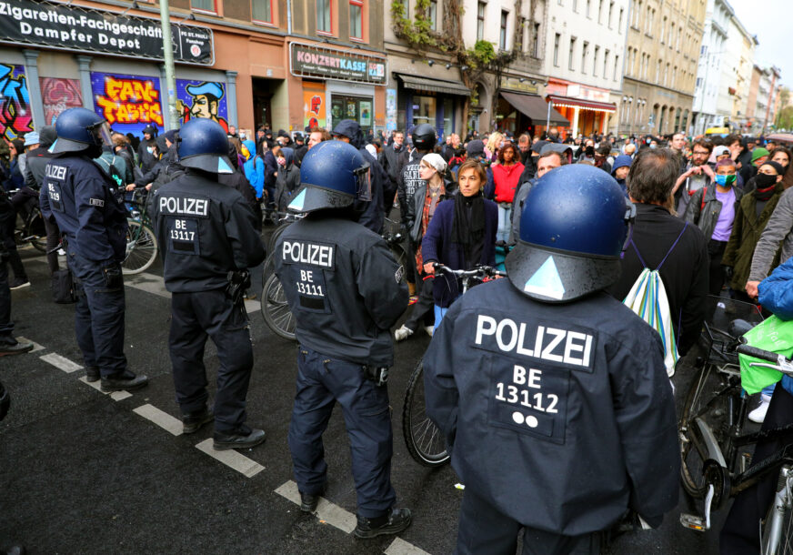 ZABRANJENE DEMONSTRACIJE PLANIRANE ZA VIKEND Organizatori protesta u Berlinu namjerno prekršili pravilo
