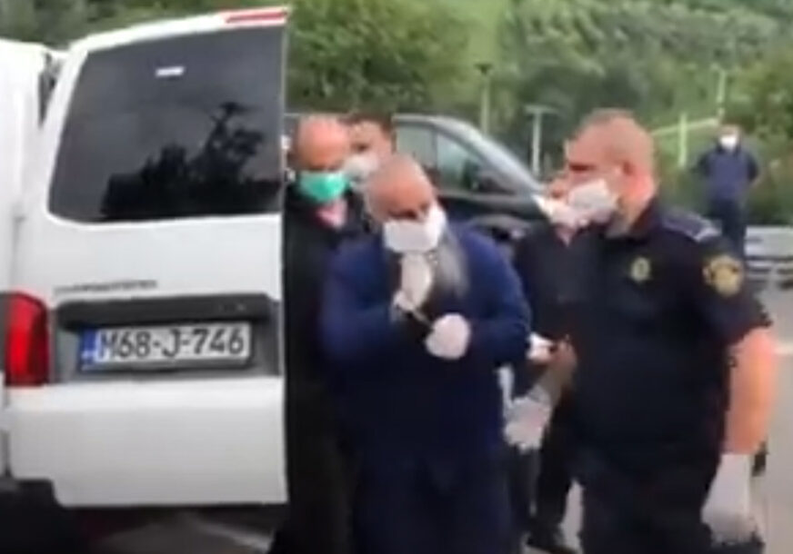 VOĐA VEHABIJA STIGAO NA SAHRANU BRATU Bilal Bosnić pod pratnjom policije (VIDEO)