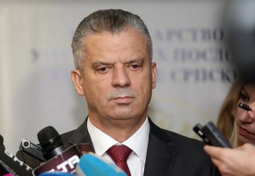 "Prepuštam stranku mlađima" Radončić najavio povlačenje sa liderske pozicije SBB