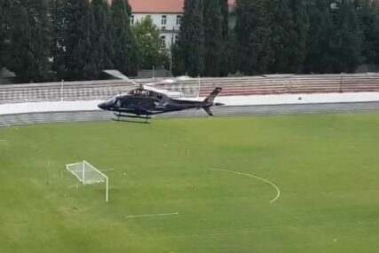 HITNA MEDICINSKA INTERVENCIJA ZBOG UBODA PČELE Helikopter sletio na stadion u Mostaru (VIDEO)