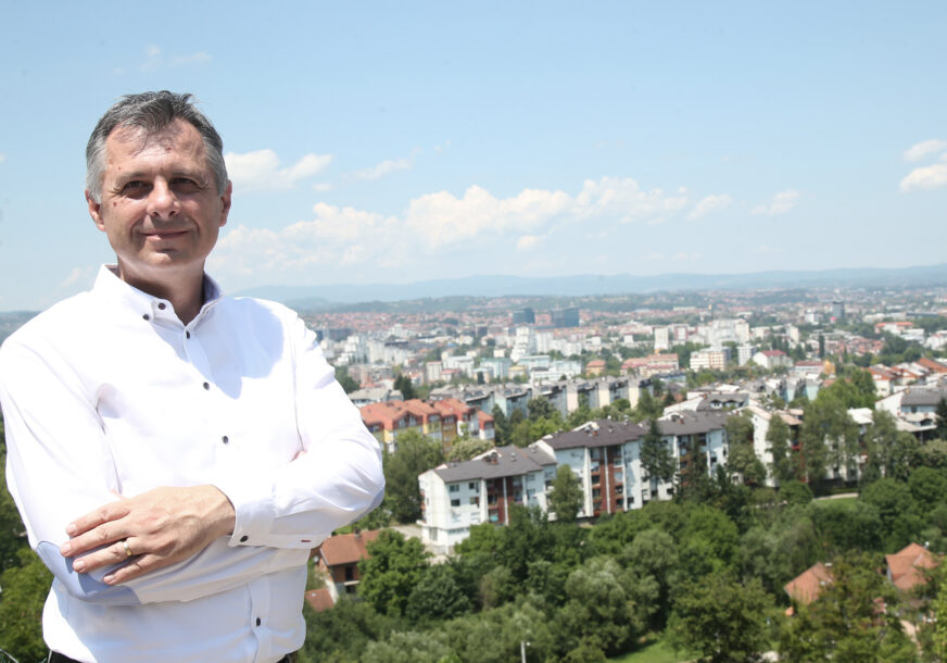 "Sabrano i spremljeno" Bivši gradonačelnik se pohvalio još jednim uspjehom iz bašte (FOTO)