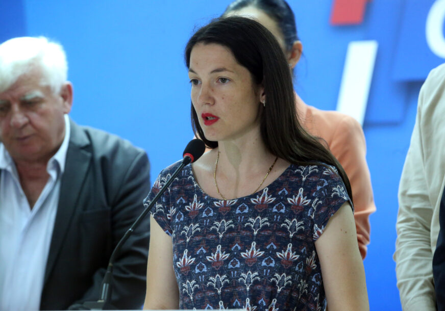 HIT DANA Jelena Trivić
